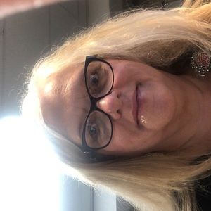 Meet your Posher, Denise